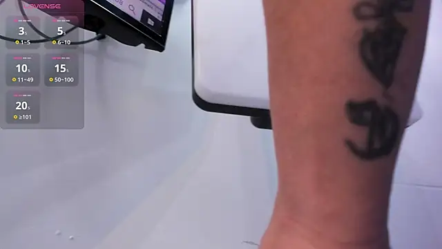 melany love0 online show from 12/20/25, 07:17