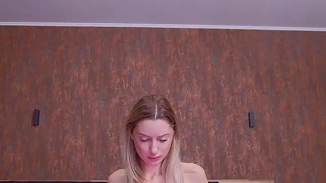 SilviaPastori online show from 12/03/25, 05:30