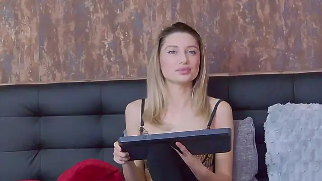 Snapshot of SilviaPastori chatting on 02/03/26, 06:00 SilviaPastori online show from 02/03/26, 06:00