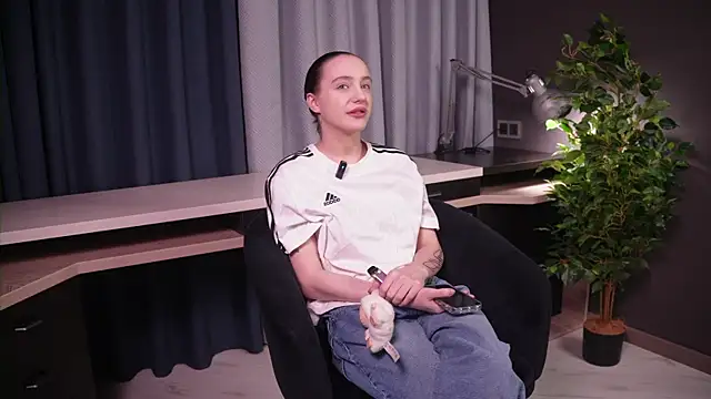 Snapshot of JesseGudgel chatting on 11/27/25, 11:21 JesseGudgel online show from 11/27/25, 11:21