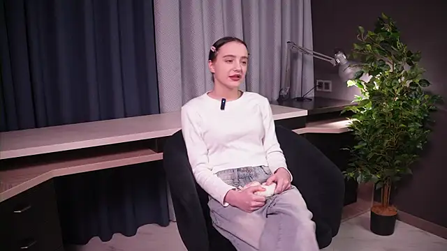 Snapshot of JesseGudgel chatting on 11/30/25, 10:38 JesseGudgel online show from 11/30/25, 10:38