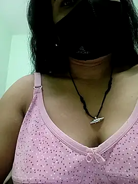 Snapshot of kajal-tanu chatting on 12/18/25, 01:33 kajal-tanu online show from 12/18/25, 01:33