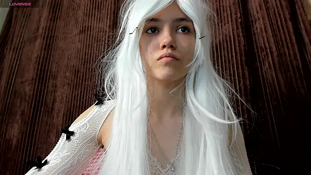 Snapshot of MissKotomissCat chatting on 11/30/25, 04:52 MissKotomissCat online show from 11/30/25, 04:52