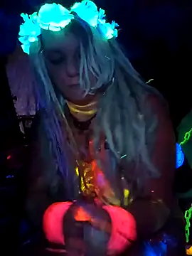 Horny hippie online show from 11/26/25, 12:38