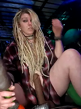 Horny hippie online show from 02/22/26, 11:06