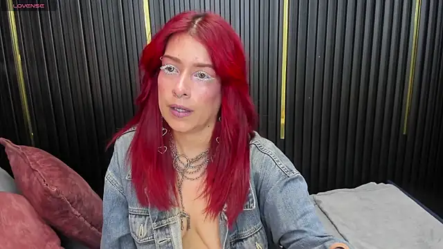 LolyYunno online show from 03/26/26, 02:10