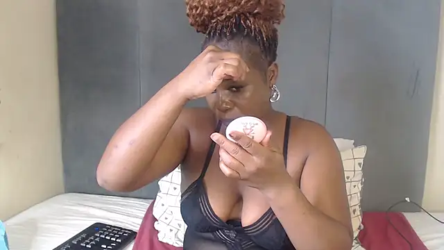 Chocolatebae86 online show from 02/13/26, 08:03