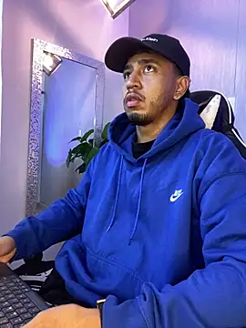 Snapshot of Brand_Collins chatting on 03/01/26, 11:32 Brand Collins online show from 03/01/26, 11:32