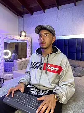 Snapshot of Brand_Collins chatting on 02/25/26, 11:54 Brand Collins online show from 02/25/26, 11:54