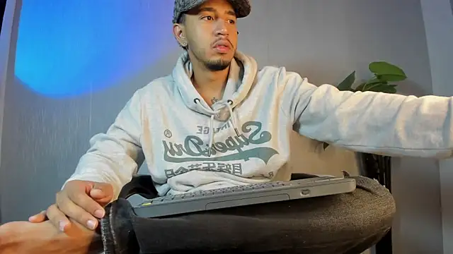 Snapshot of Brand_Collins chatting on 02/03/26, 11:37 Brand Collins online show from 02/03/26, 11:37