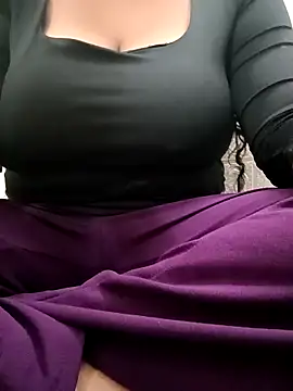 Snapshot of KomalRanii1 chatting on 12/01/25, 07:59 KomalRanii1 online show from 12/01/25, 07:59