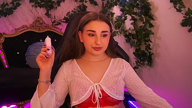 NaomiBaae online show from 12/04/25, 02:27