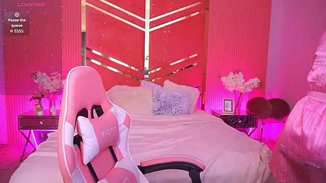 RoxieRay online show from 04/13/26, 01:26