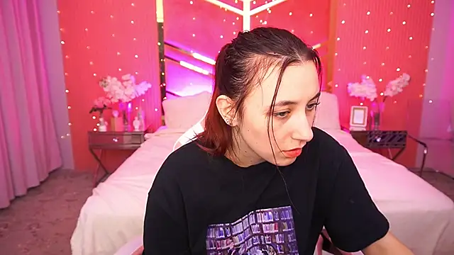 RoxieRay online show from 02/11/26, 03:45