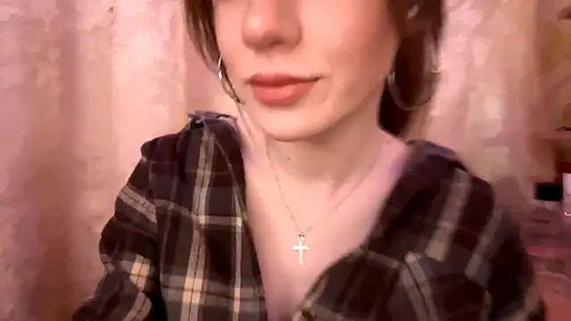 Snapshot of SoonMoilanen chatting on 12/17/25, 05:40 SoonMoilanen online show from 12/17/25, 05:40