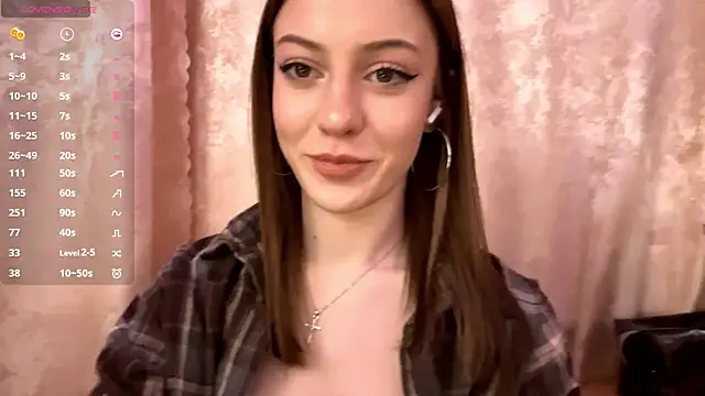 Snapshot of SoonMoilanen chatting on 12/13/25, 08:15 SoonMoilanen online show from 12/13/25, 08:15