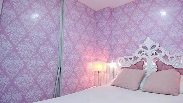 sarah sluty online show from 04/07/26, 02:35