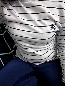 Juliekhan 98 online show from 01/09/26, 05:25