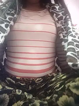 Juliekhan 98 online show from 01/12/26, 09:05