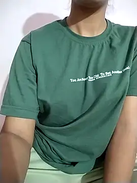 RASHMI SHARMA9 online show from 04/09/26, 06:19