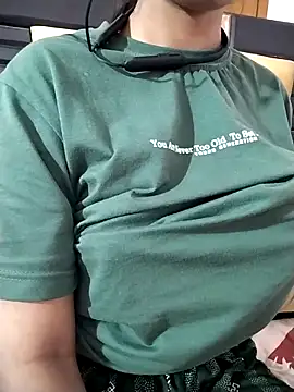 RASHMI SHARMA9 online show from 04/11/26, 05:48