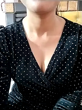 RASHMI SHARMA9 online show from 03/31/26, 07:16