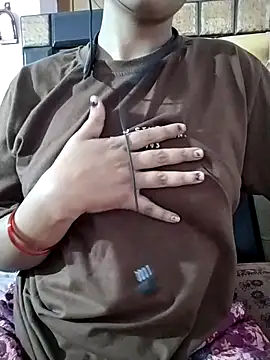 RASHMI SHARMA9 online show from 04/08/26, 09:44