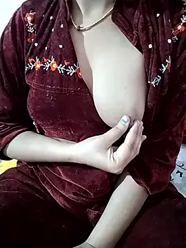 RASHMI SHARMA9 online show from 01/08/26, 05:52