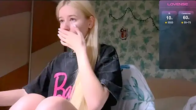 Snapshot of Barbie_Blondie chatting on 04/12/26, 03:48 Barbie Blondie online show from 04/12/26, 03:48