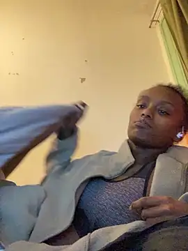    Hannah    online show from 12/01/25, 12:55