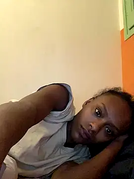    Hannah    online show from 12/14/25, 09:26