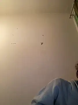    Hannah    online show from 12/19/25, 07:55