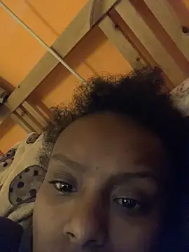    Hannah    online show from 11/27/25, 02:39