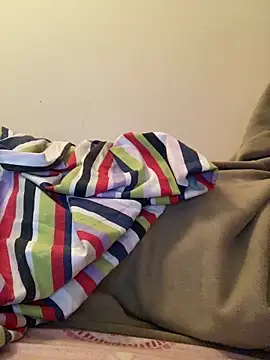    Hannah    online show from 12/15/25, 12:38