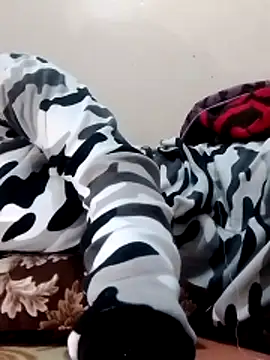 swsan00 online show from 11/30/25, 07:47