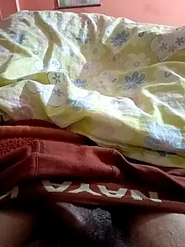 happy - online show from 11/29/25, 04:18