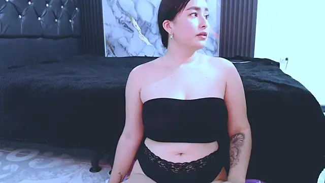 Snapshot of NoaLeon21 chatting on 02/18/26, 07:32 NoaLeon21 online show from 02/18/26, 07:32