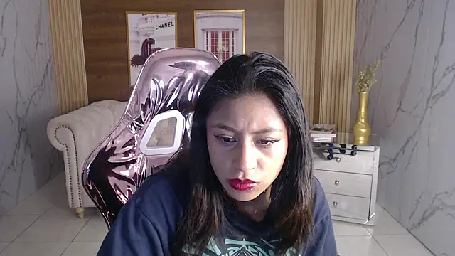 Snapshot of serabella_s chatting on 11/29/25, 01:00 serabella s online show from 11/29/25, 01:00