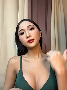 Snapshot of Diannellove chatting on 06/21/26, 04:24 Diannellove online show from 06/21/26, 04:24