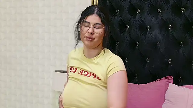 Snapshot of MegaBoobsDeee chatting on 01/06/26, 08:18 MegaBoobsDeee online show from 01/06/26, 08:18