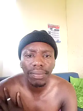 Snapshot of KwaBhebhelicious chatting on 12/16/25, 02:54 KwaBhebhelicious online show from 12/16/25, 02:54