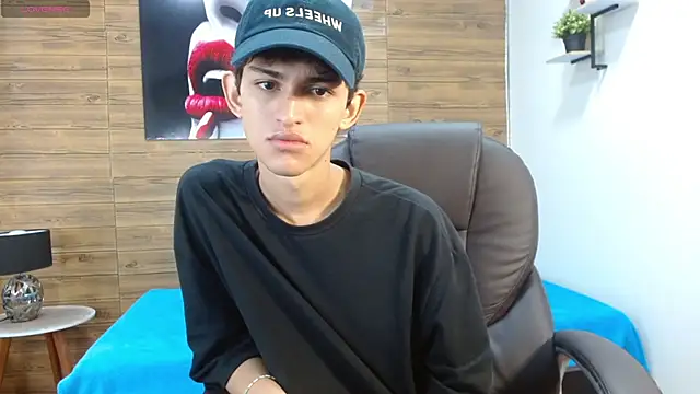 Snapshot of Michaelkoiv chatting on 11/29/25, 12:27 Michaelkoiv online show from 11/29/25, 12:27