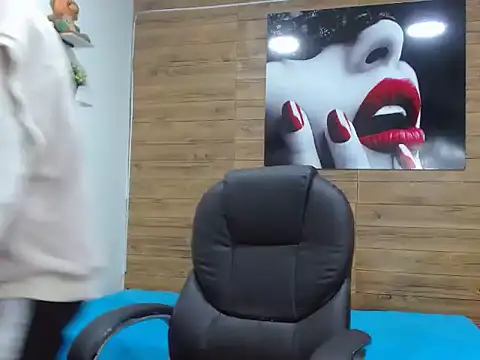 Snapshot of Michaelkoiv chatting on 12/05/25, 12:26 Michaelkoiv online show from 12/05/25, 12:26