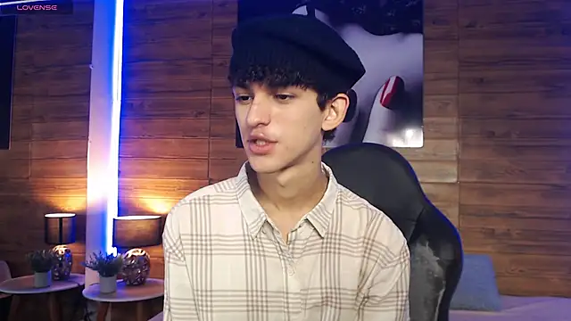 Snapshot of Michaelkoiv chatting on 02/28/26, 11:32 Michaelkoiv online show from 02/28/26, 11:32