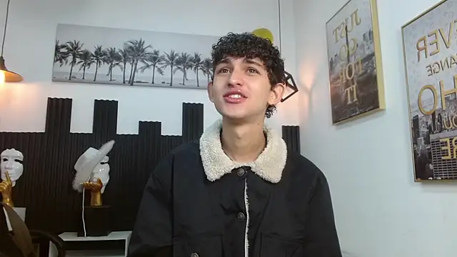 Snapshot of Michaelkoiv chatting on 07/12/26, 11:22 Michaelkoiv online show from 07/12/26, 11:22