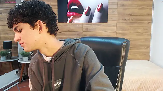 Snapshot of Michaelkoiv chatting on 02/07/26, 11:29 Michaelkoiv online show from 02/07/26, 11:29