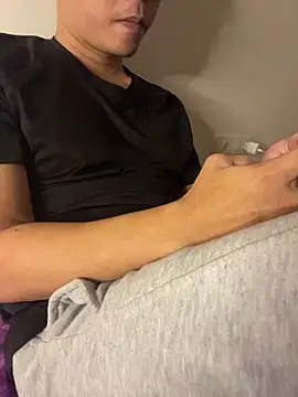 nicky0902 online show from 12/01/25, 04:19