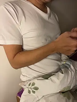 nicky0902 online show from 11/28/25, 12:27