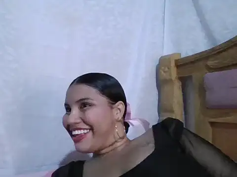 Snapshot of zoe_hot20 chatting on 11/27/25, 05:19 zoe hot20 online show from 11/27/25, 05:19