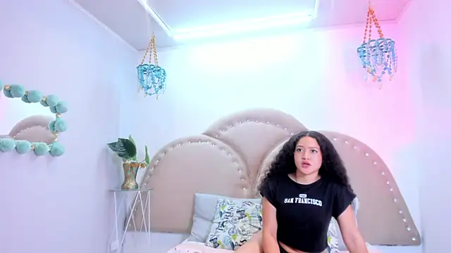 angel star04 online show from 12/01/25, 01:56